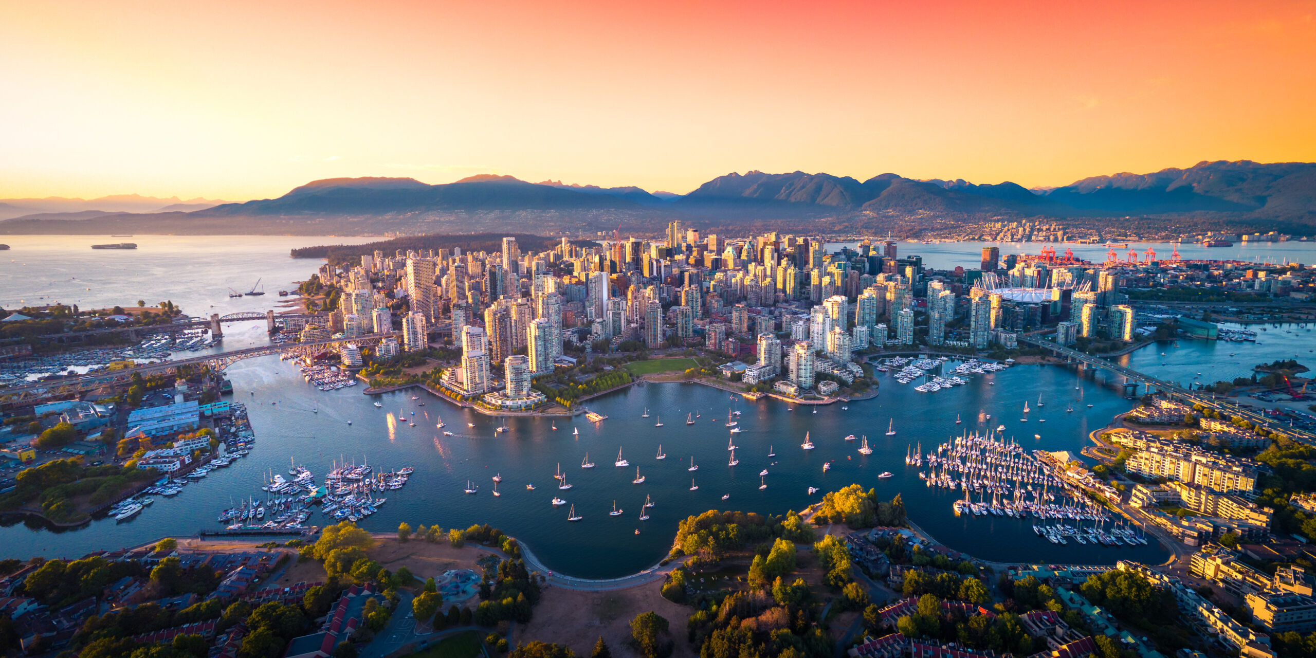 Students experiencing life in Vancouver with ILAC